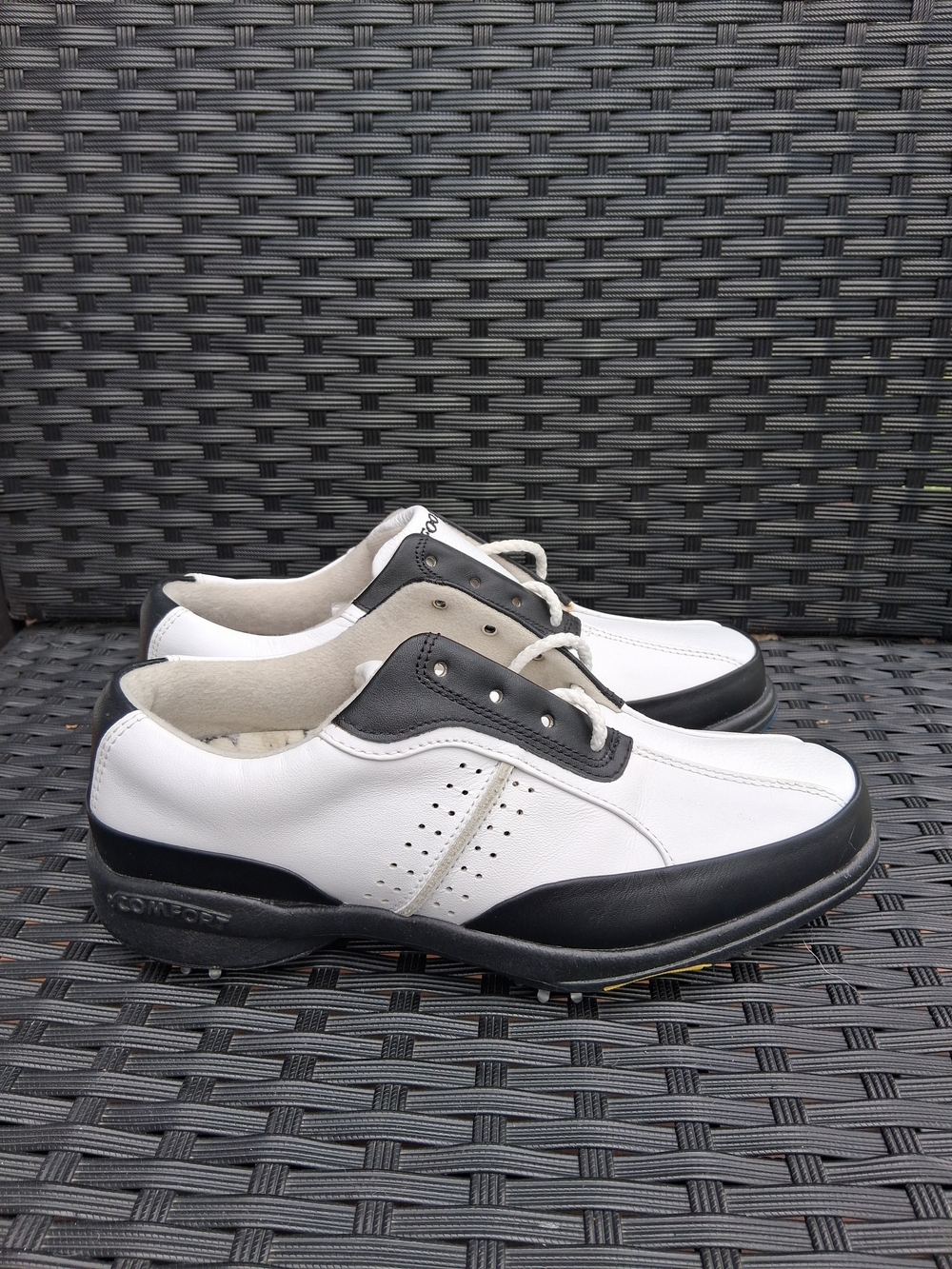FootJoy White and Black Women's Athletic Golf Shoes NWOB